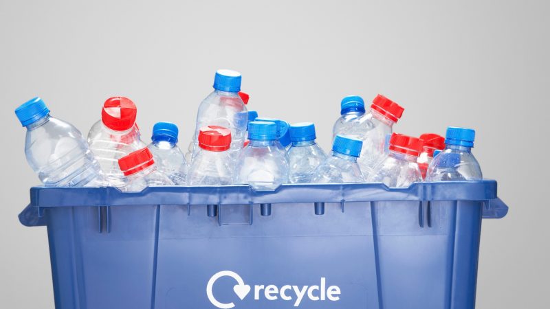 Вывоз пластиковых отходов для переработки — куда сдать вторсырье