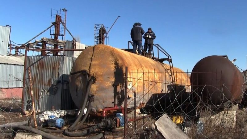 Подпольный нефтеперерабатывающий завод сбрасывал отходы под Саратовом