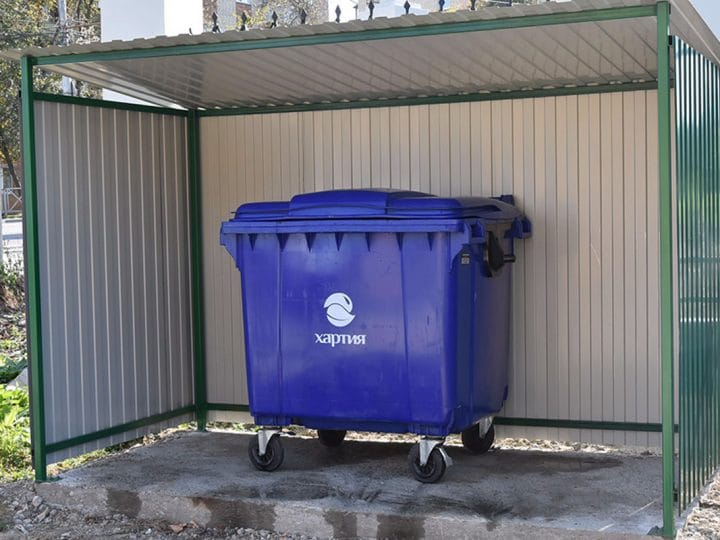 Площадки под мусорные контейнеры — виды, изготовление ограждений