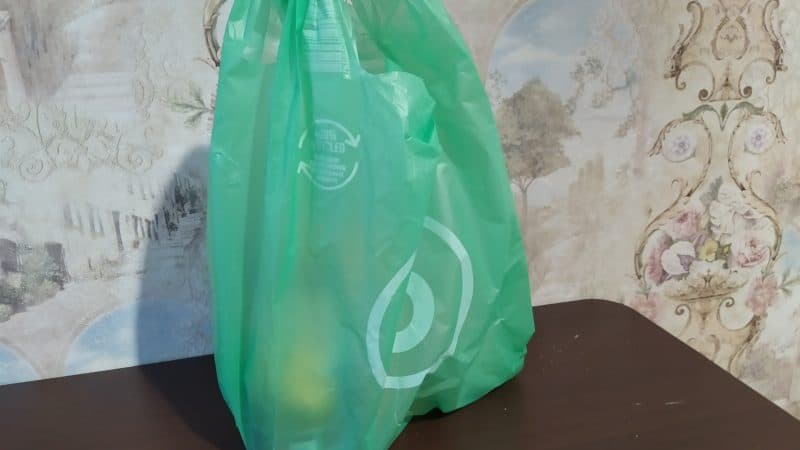 Пластиковые пакеты в России скоро могут стать раритетом