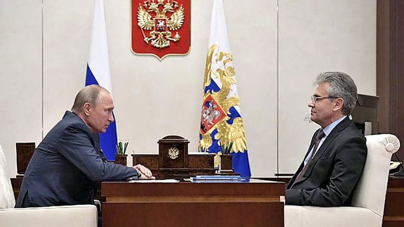 Президент России Владимир Путин на встрече с главой РАН Александром Сергеевым