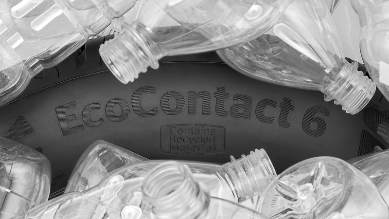 Фото корда шины Continental EcoContact 6 заваленного пластиковыми бутылками